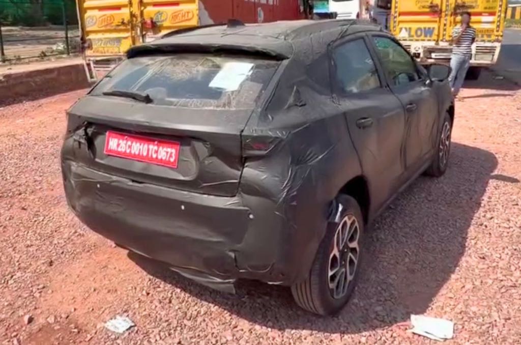 Maruti Fronx Facelift Spotted Rear